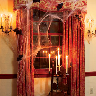cortina con telaraña artificiial para Halloween