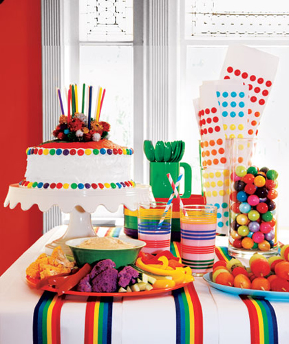 mesas de dulces para una fiesta arcoiris
